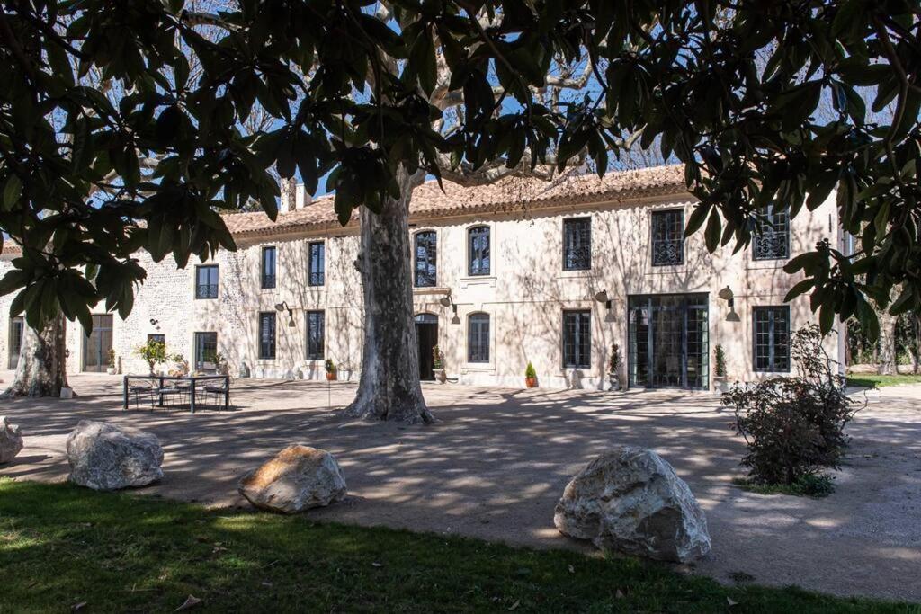 Mas Mandine, En Provence * Arles
